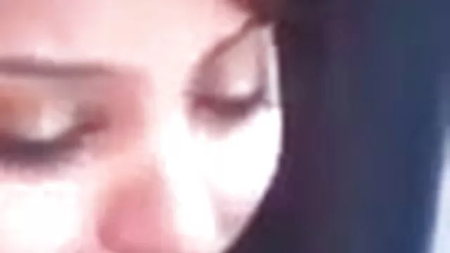 Sheena બતાવે છે સેક્સ કરો તેના શરીર અને ભોસ ચુત