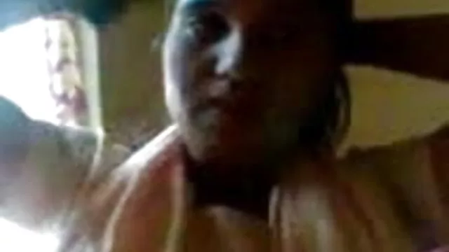 કાળા માણસ fucks એક સફેદ સ્ત્રી છે, અને તેમના મોં ઘટાડે છે સનીદેવલ સેક્સ વીડિયો
