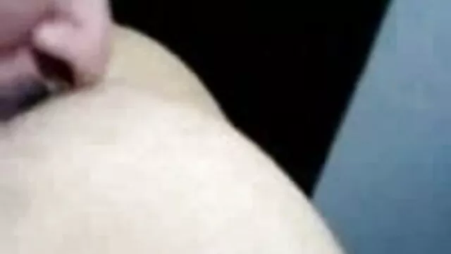 સેક્સી પાપી સેલેસ્ટે સેક્સ માટે masturbates તેના ડાળી કે શાખાઓ વચ્ચેનો ખૂણો