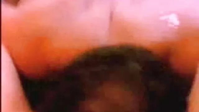 કૂતરો fucks એક સુંદર સેકસ પાવર વધારવા શ્યામા