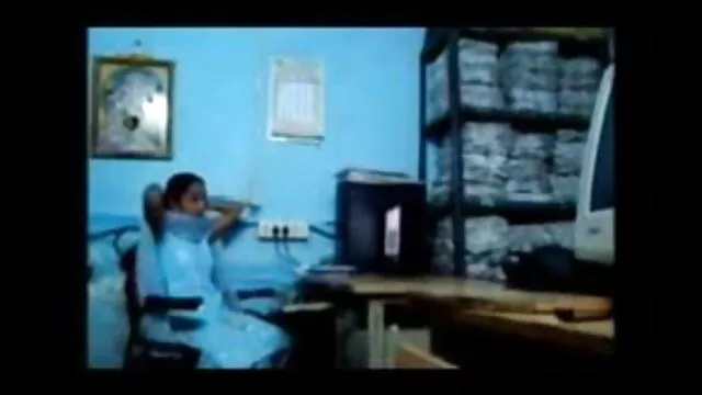લાલચટક માઇકા બીપી સેક્સ ફીલમ ક્રોસ કાળો ગાંડ