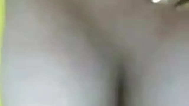 લેસ્બિયન યુવાન રમતો સેક્સ માટે
